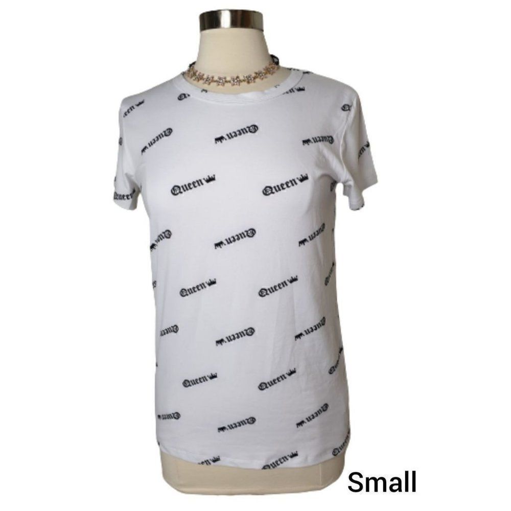 Women's Queen Tee Short Sleeve Graphic Shirt Buttery Soft Top Small NWT